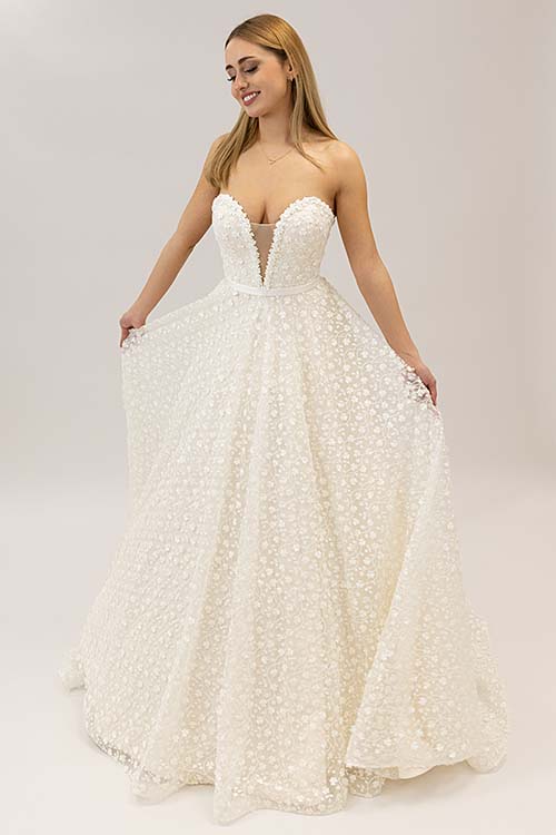Brautkleid mit 3D-Spitze und Glitzertüll aus der Kollektion Vjosa